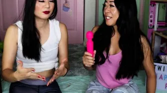 mae ling and diaperperv talk about diaper fetish